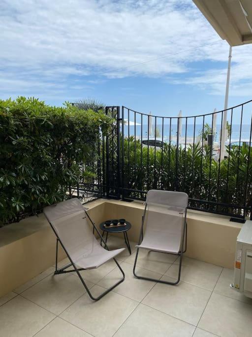 Superbe Studio Avec Terrasse En Front De Mer Menton Exterior foto